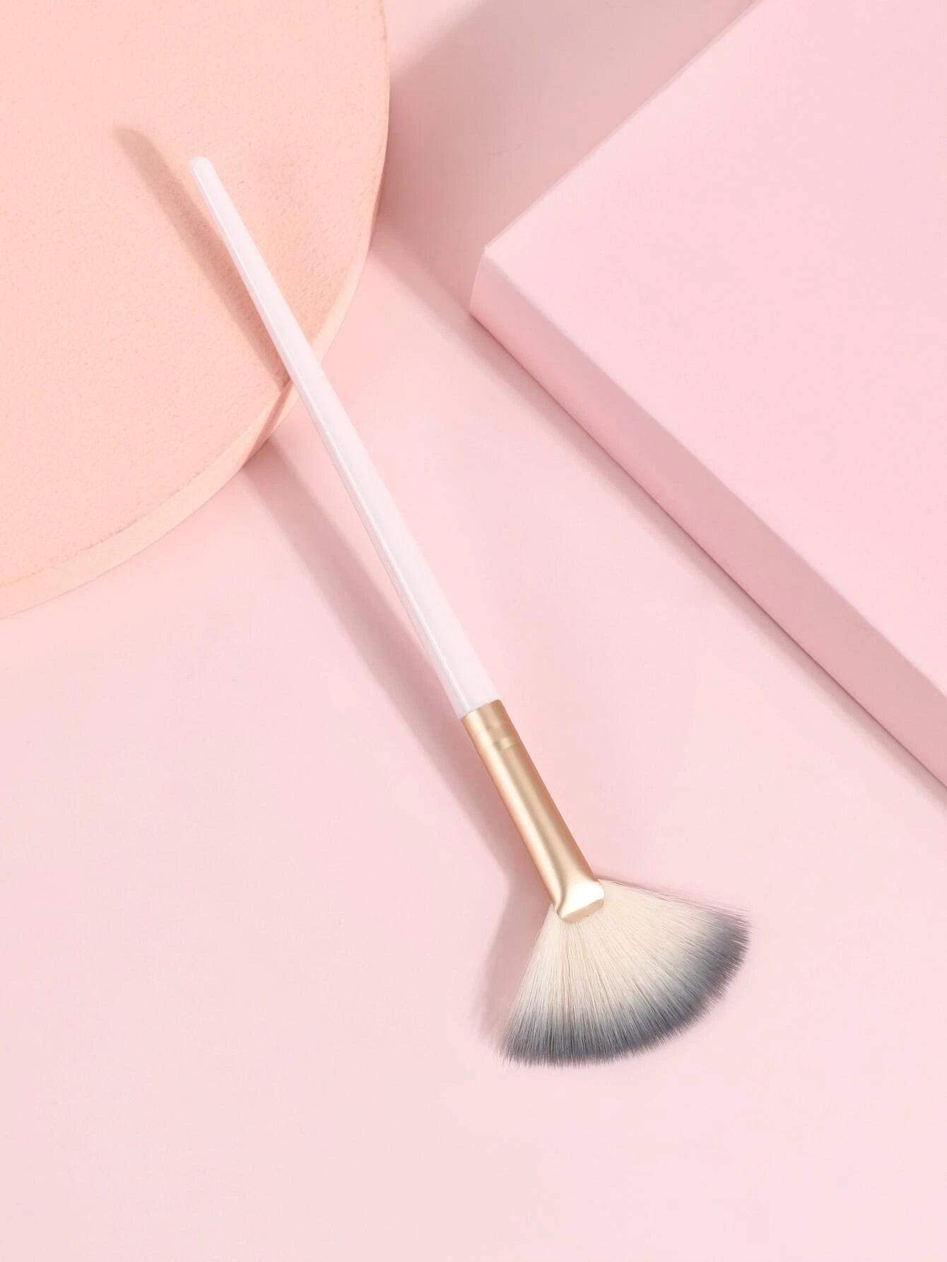 Brush For Highlighting Makeup