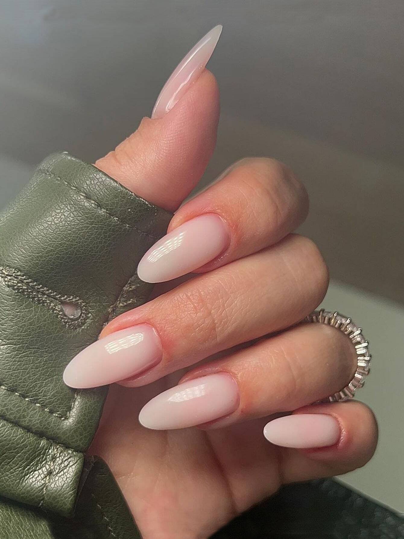 Nails Nude