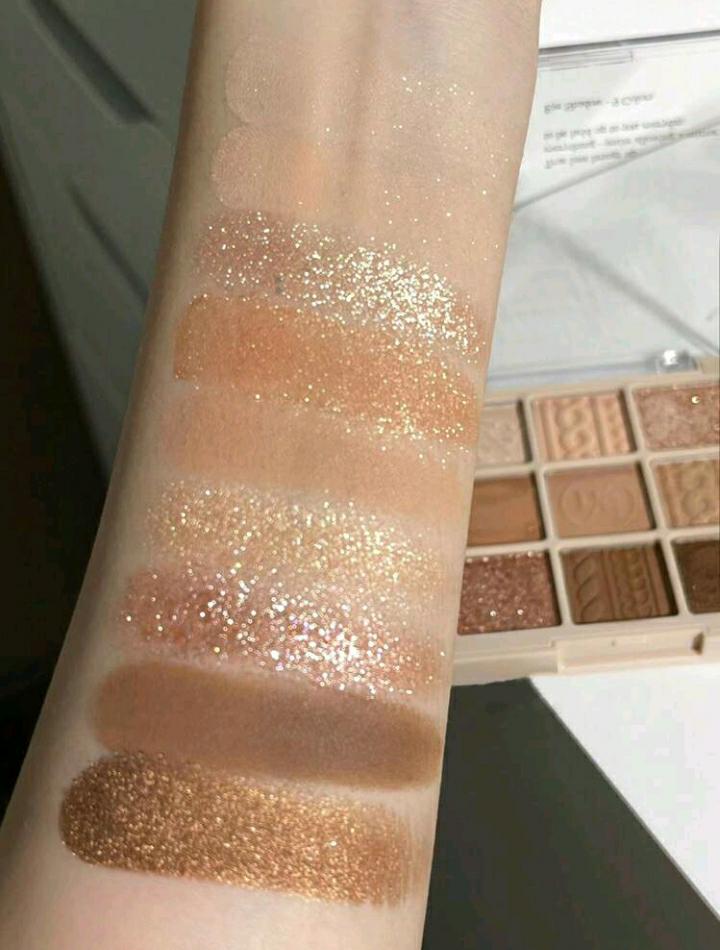 Eyeshadow Palette